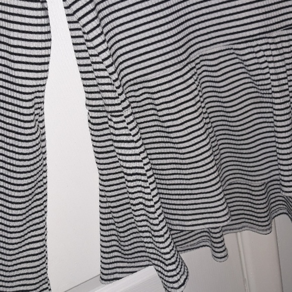 SALE! Long sleeves striped peplum top - Picture 4 of 5